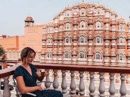 guest-gate-hawa-mahal